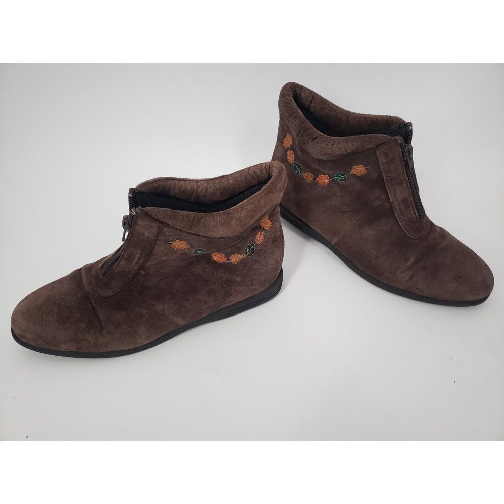 Beacon Reflections Leaf Embroidered Leather Boots Women's US 8 (M) Fall Leaves